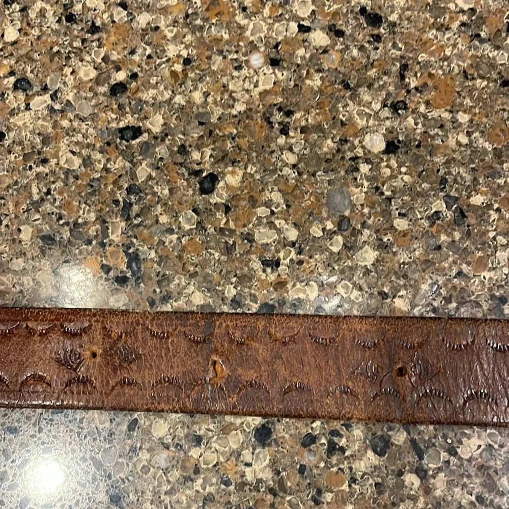 Vintage Art Deco Brass Buckle Brown Scrolled Leather Belt XL - Picture 6 of 14